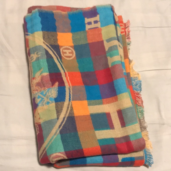 Super soft Scarf - Picture 2 of 2